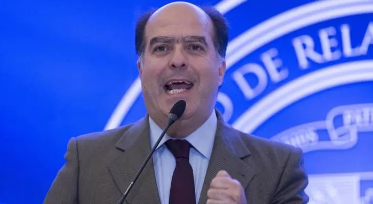 Oposición venezolana: "Informamos al país de que no hemos firmado, ni firmaremos, ningún acuerdo que no sea digno"