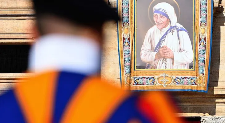 El papa Francisco canoniza a la Madre Teresa de Calcuta