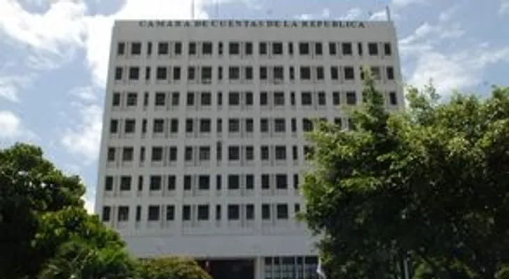 Retendrán sueldos de funcionarios públicos que no han declarados sus bienes 