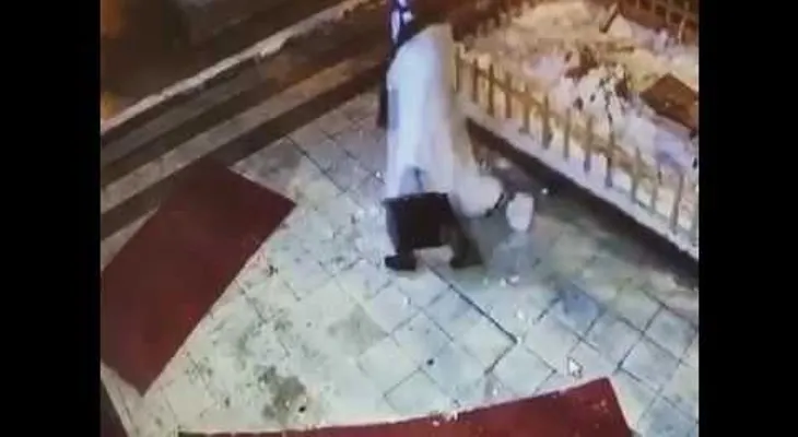 Una mujer "mata" a un muñeco de nieve y este "se venga desde el más allá"