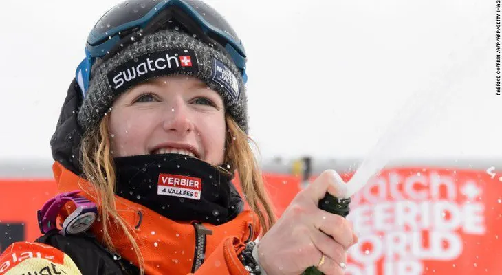 Campeona de snowboard muere en una avalancha