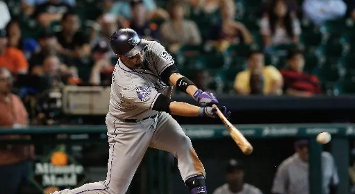 Cuddyer define en el 9no, Rockies vencen a Astros