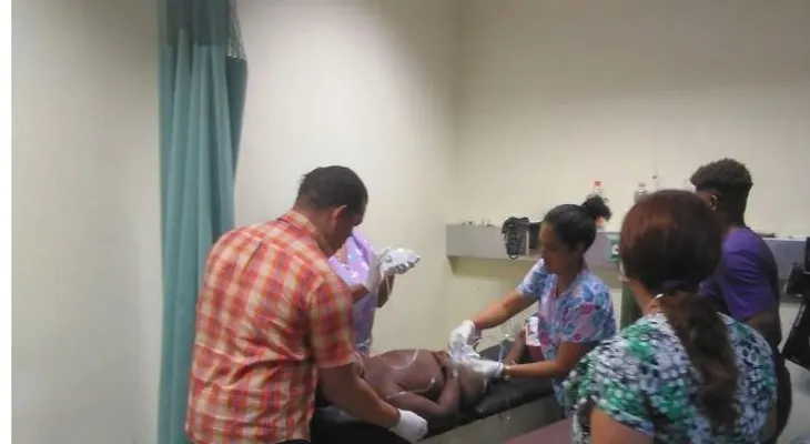  Al menos un muerto y 6 intoxicado por tomar jugo de naranja con leche en Hato Mayor 