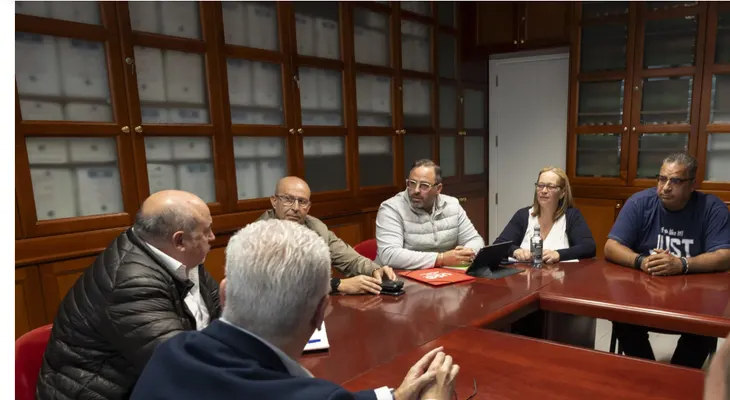 Ambulancias canarias irán a huelga por falta de acuerdo laboral