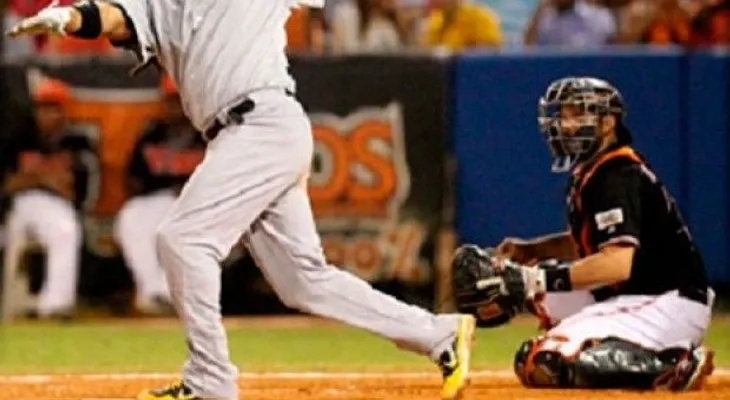 Águilas apalean a las Estrellas 10-3 en Santiago