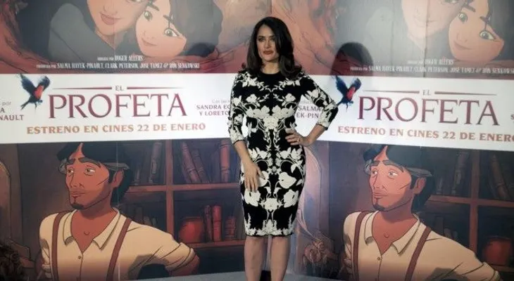 Salma Hayek visita México, opina sobre "El Chapo", violencia