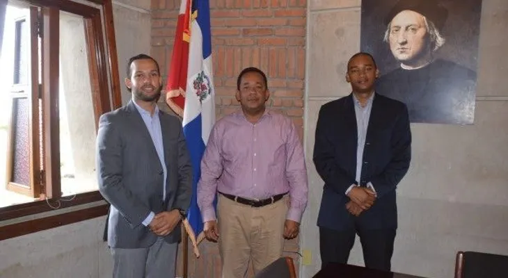 PRSC denuncia retiraron estatua de Balaguer del Faro a Colón