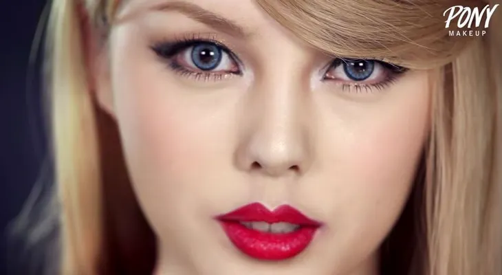 Mira cómo una joven coreana se transforma en Taylor Swift