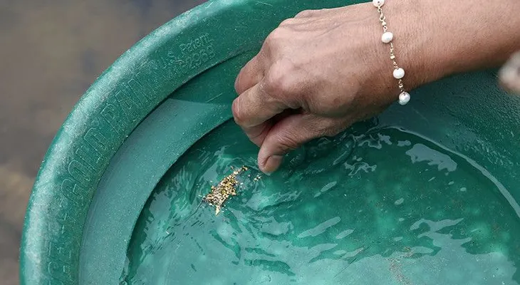 Elaboran un filtro capaz de separar los metales pesados y preciosos del agua