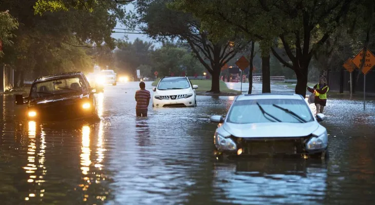 Harvey causa fuertes inundaciones en Texas, Estados Unidos