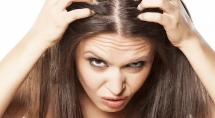 ¿Por qué se nos cae el cabello y cuándo debemos consultar?