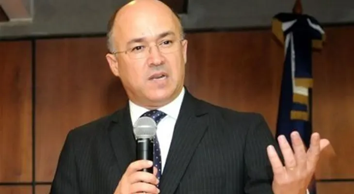 Domínguez Brito: En el país quien coge lo ajeno no es el más pobre