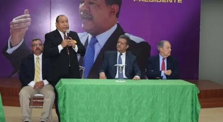 Leonel Fernández recibe apoyo del exprocurador Víctor Céspedes