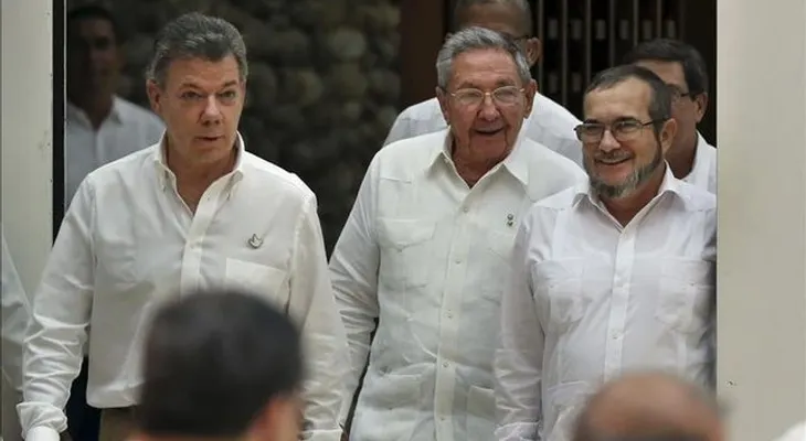 Raúl Castro afirma que la paz en Colombia es "posible" e "indispensable"