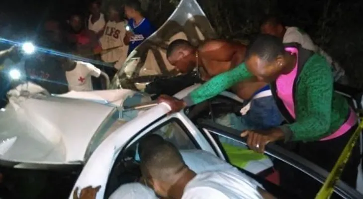 Un muerto y ocho heridos por accidente de tránsito en San Pedro de Macoris