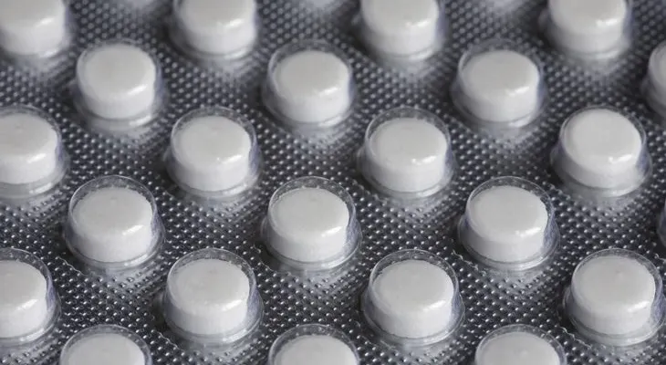 Prueban una píldora para el dolor menstrual para combatir el Alzheimer