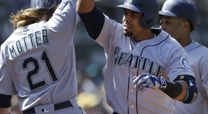 Nelson Cruz pega HR e impulsa 5 carreras y Marineros apabullan a Atléticos