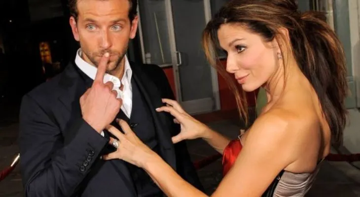 Sandra Bullock y Bradley Cooper se estrellan en taquilla