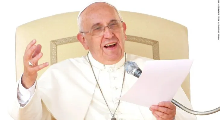 El papa ya no solo es para los católicos