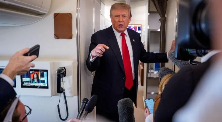 Trump anuncia que el lunes inician nuevas conversaciones con Irán tras posponer ataques