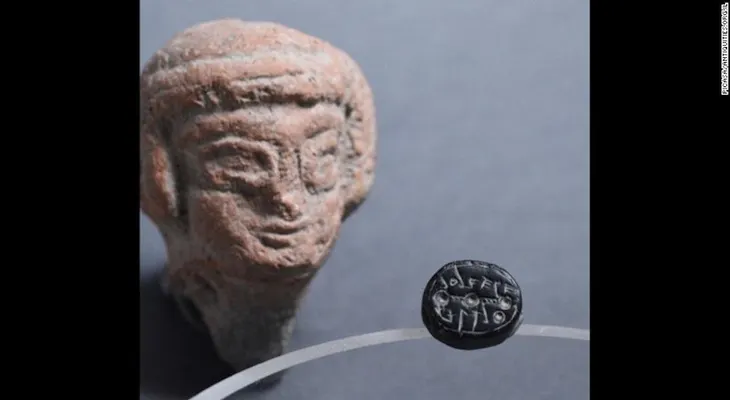 Encuentran un sello de hace 2.500 años que pertenecía a una misteriosa mujer rica