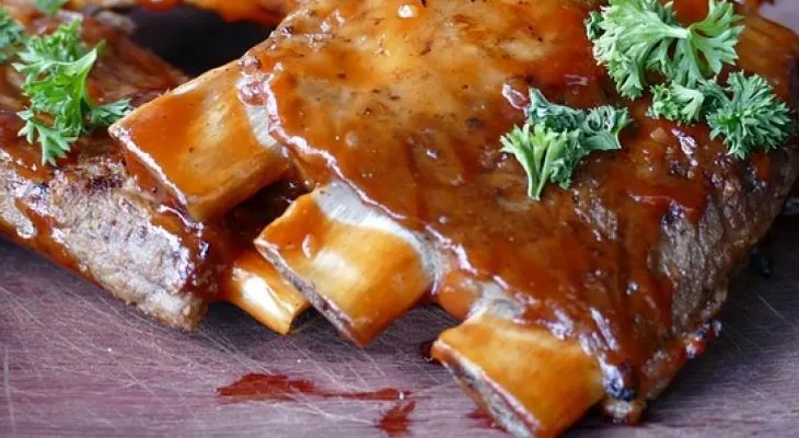 Una receta de costillas barbecue para chuparte los dedos