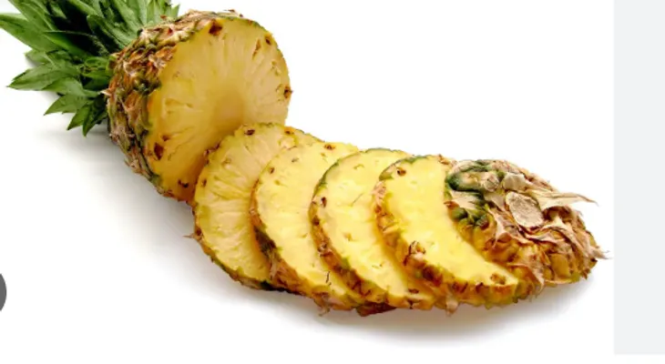 Médico garantiza que dos rodajas de piña antes de dormir pueden vencer el insomnio
