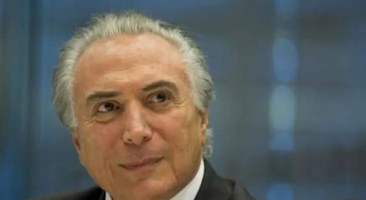 Temer devuelve a la cúpula militar beneficios que le había quitado Rousseff