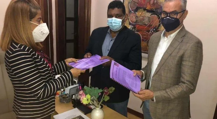 Dos dirigentes del PLD quieren que Alejandrina siga dirigiendo la Secretaría de Formación Política