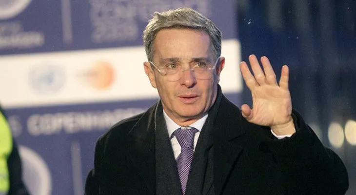 Fiscalía de Colombia pide investigar al expresidente Álvaro Uribe Vélez