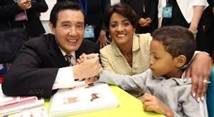 Niños del Caid cantaron cumpleaños al presidente de Taiwán