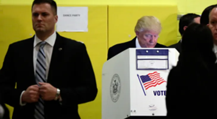 Donald Trump vota en Manhattan y dice que todo está saliendo "muy bien"