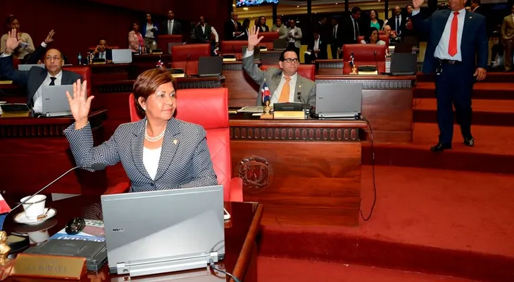 Senado toma en cuenta una mujer para la CC y escoge a Margarita Melenciano Corporán