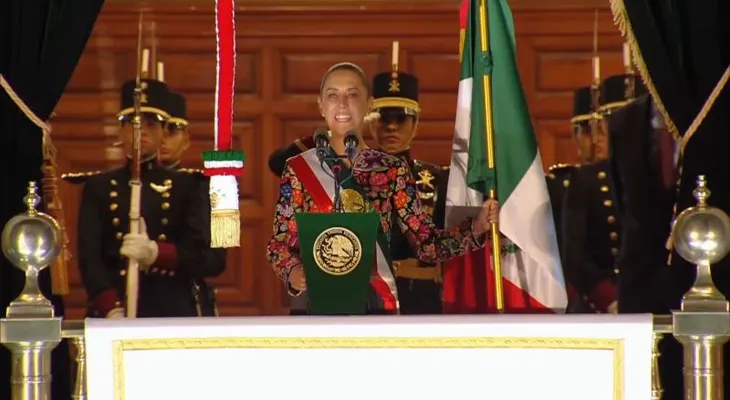 Claudia Sheinbaum encabeza el Grito de Independencia en Palacio Nacional