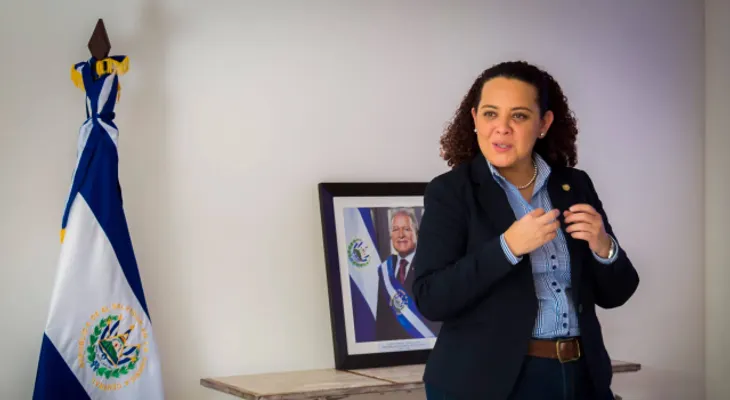 Gobierno de El Salvador desvirtúa negligencia en muerte de su embajadora en Bolivia