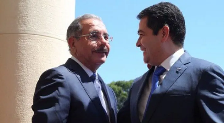 Presidente Medina y su homólogo hondureño visitan juntos el 911