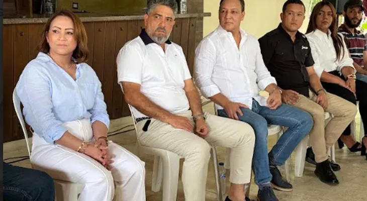 Abel Martínez critica al Gobierno por carga económica al pueblo