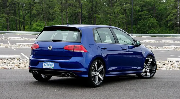 Acciones de Volkswagen se desploman por engaño a reguladores de emisión de gases en EE.UU.