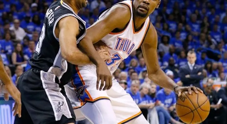 Oklahoma vence a San Antonio; se medirá a Warriors