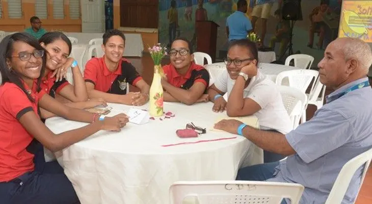 Realizan feria en centro Canillitas con Don Bosco