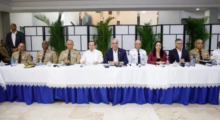 Abinader encabeza reunión de seguimiento al Plan de Seguridad Ciudadana con fiscales y autoridades