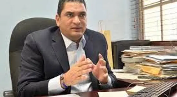 Equipo de Andrés Navarro repudia "campaña sucia contra Leonel"