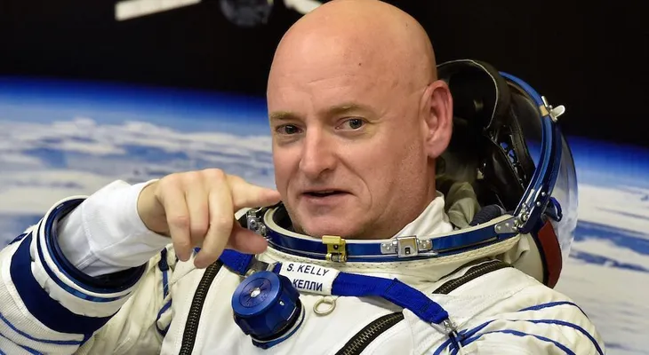 ¿Qué veterano y famoso astronauta de la NASA anunció su retiro?