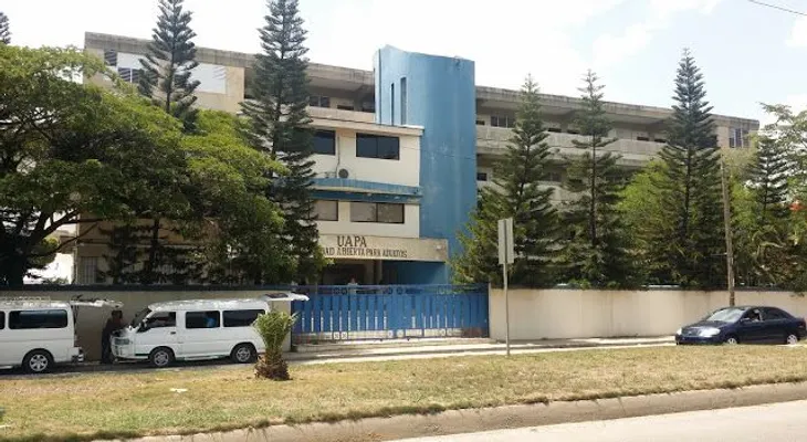 Acto de graduación Universidad Abierta para Adultos (UAPA)