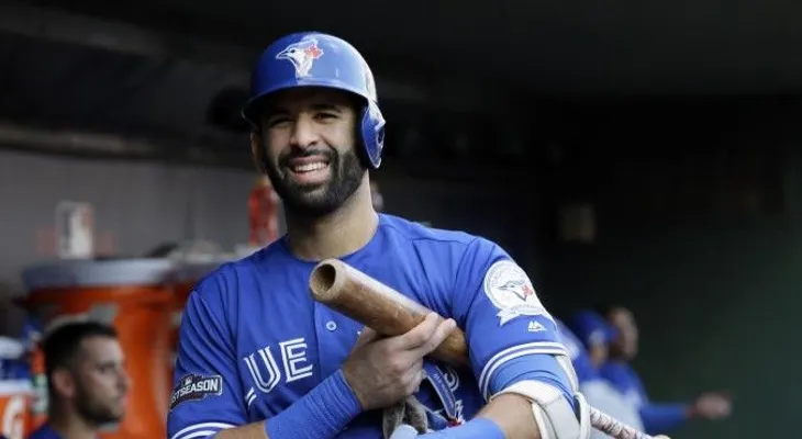 José Bautista firma con Azulejos por 18 millones y 1 año 