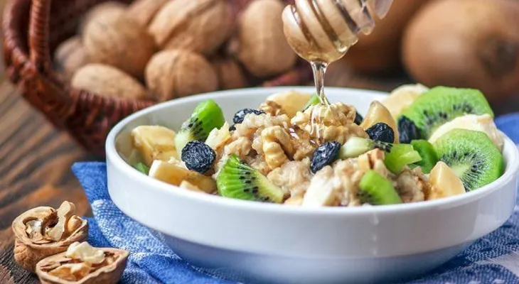 8 maneras de evitar comer en exceso para poder bajar de peso