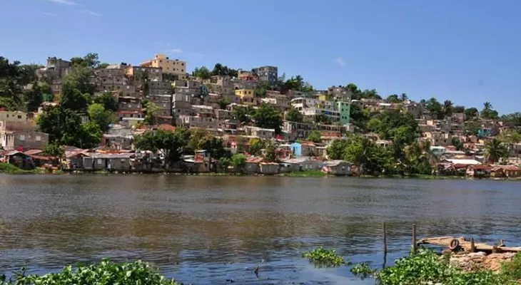 Un ciclón sub-tropical en desarrollo, pero no ofrece peligro para RD; mantienen alerta para residentes cercanos a ríos, arroyos y cañadas