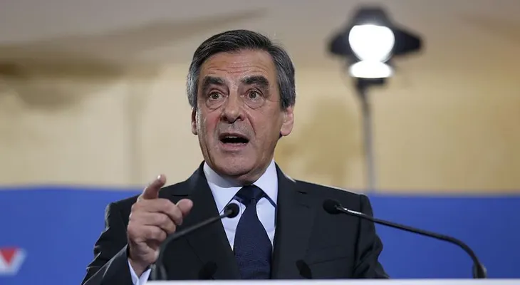 Abren investigación formal a François Fillon, candidato presidencial en Francia