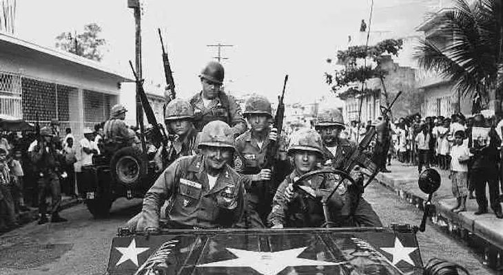 Un día como hoy, hace 51 años, nos invadieron los gringos
