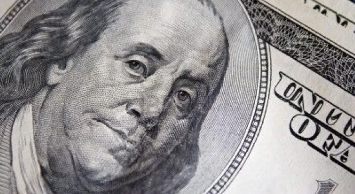 Reinventan billete de 100 dólares para burlar falsificadores